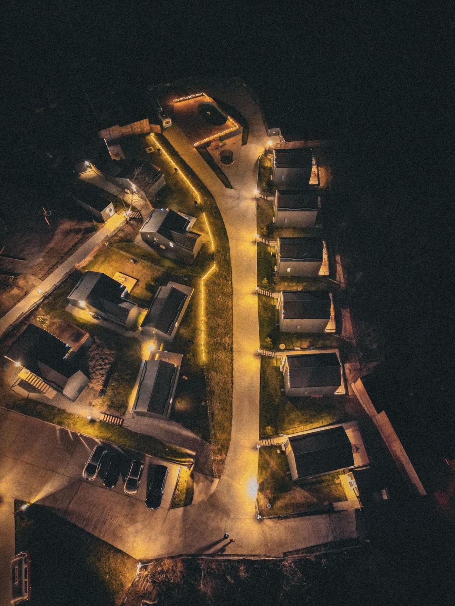 Moon Village Comarnic 시나이아 외부 사진